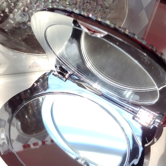 Hello Kitty Swarovski Crystal Studded Pave NWT - Picture 4 of 12